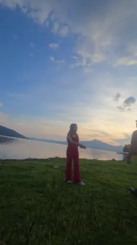 😅✈️ jajaja ✈️❤️🧍🏻‍♂️🧍🏻‍♀️ #ftypシ #tiktokviral #tendencias #viraltiktok #couple #CoupleGoals #aeroplane #trend #tendenciatiktok #videoviralitiktok #videosenpareja #patzcuaro #michoacan #mexico🇲🇽  #coupleschallenge 