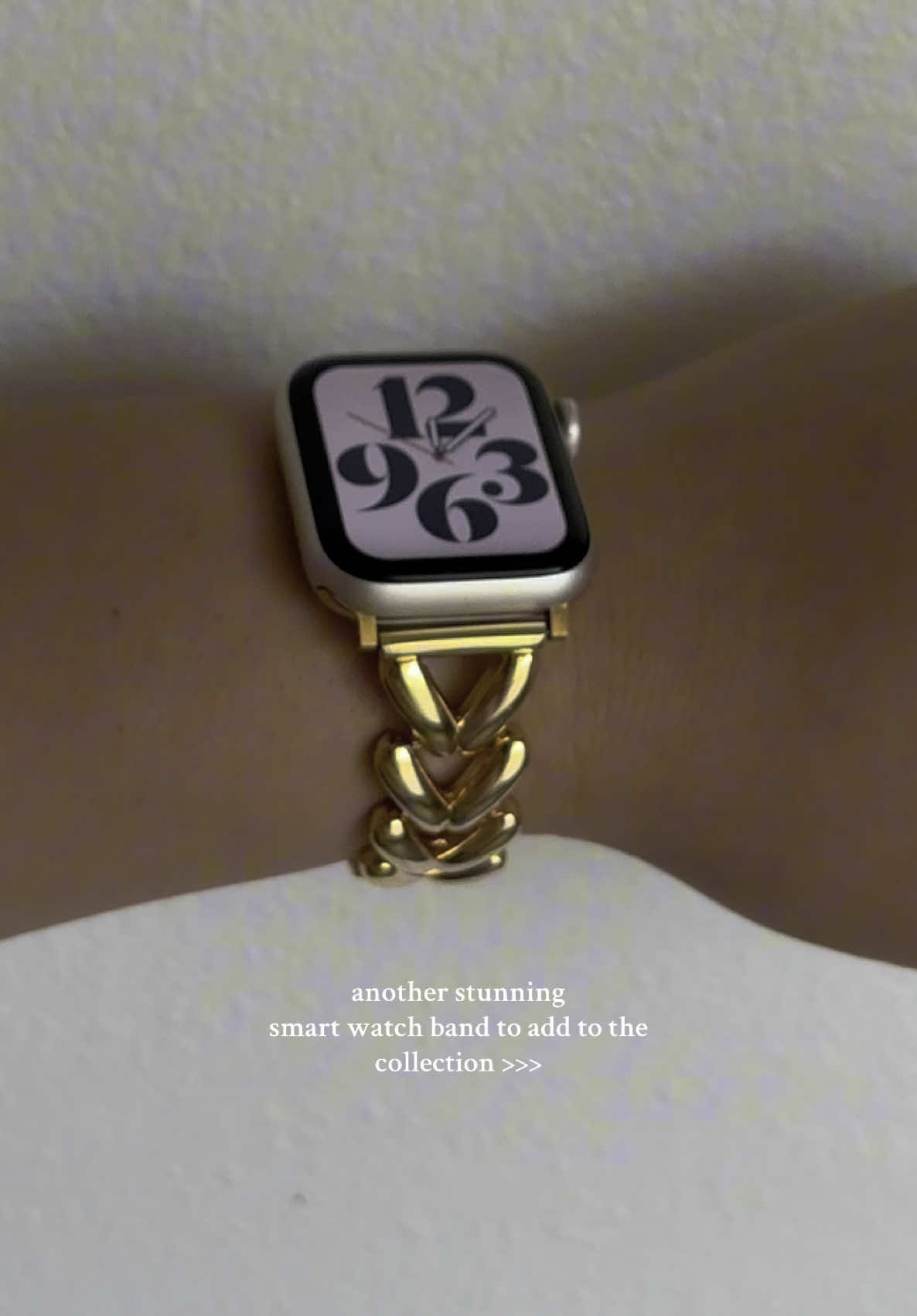 @MissAIR never misses ✨ another stunning watch band to add to the collection.  #smartwatch #smartwatches #viral #goldjewelry #goldjewelryaesthetic #timelessstyle #tiktokshop #backtoschool #foryou 