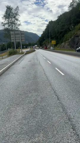 #foryou #foryoupage #🤠🤠 #norway🇳🇴 #country #truckspotter #scania #peterbilt  #convoy #trøkkntruck 