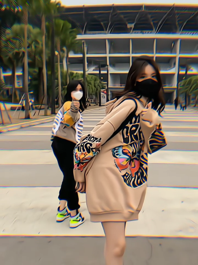 bisa'nya dia ngelag dlu klo dia lgi di rosting🍸🗿 .  #christyjkt48 #zeeasadel #jkt48 #jkt48newera #fypシ゚ 