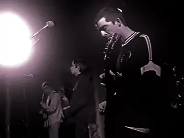 my shapes of confusion fit holes of frustration #oasis #liamgallagher #noelgallagher #oasisreunion 
