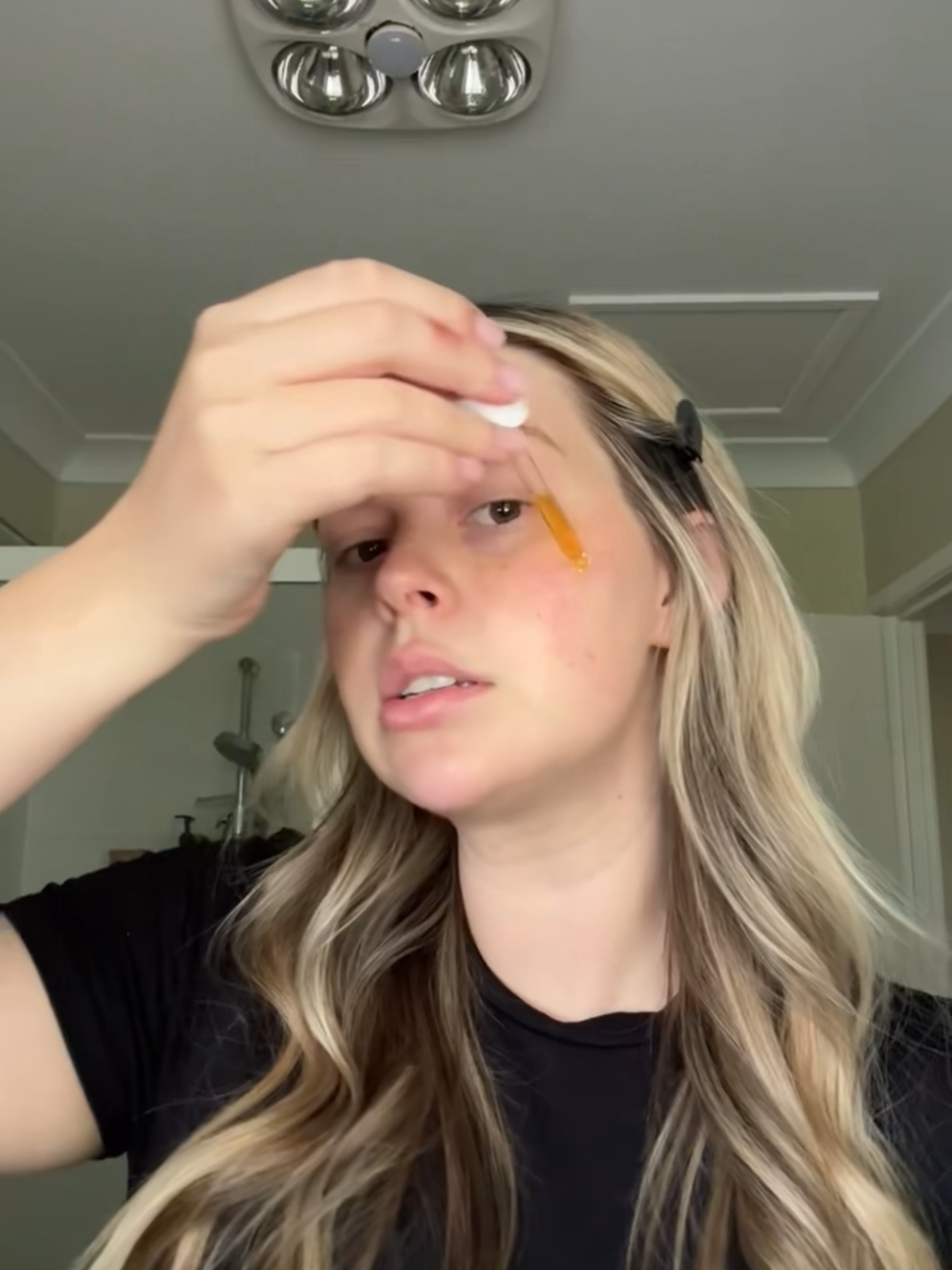 Bring luminosity back into your complexion with the help of our 15% Vitamin C + Ferulic Acid Serum! Available to shop online or @pricelineau 💛 #skinphysics #glowingskin #vitamincskincare #skincareroutine #vitamincserum