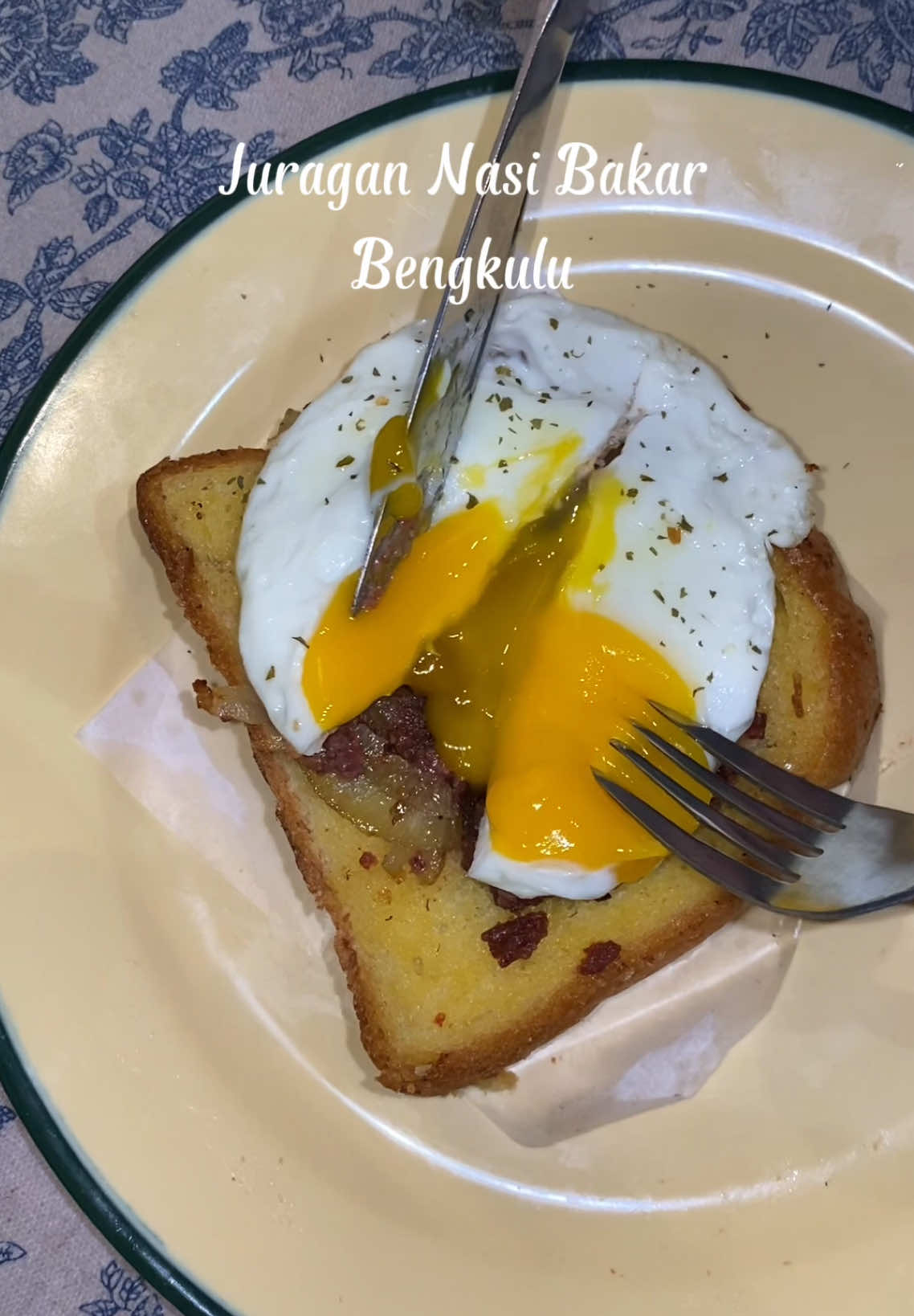 Cobain menu baru dari Juragan nasi bakar Bengkulu. Dengan bermacam pilihan , mulai dari sarapan sampai makanan berat😍  Yuk yang lain pada cobain✨ #bengkulu #kulinerbengkulu #nasibakar #bengkulutiktok #bengkuluhits #bengkulupride 