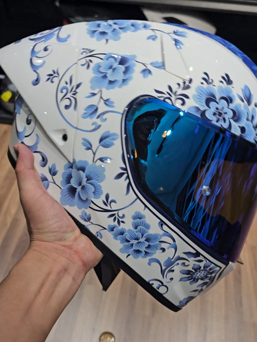 ‼️Promotion Price @RM999‼️ Sweep M8 Porcelain Fiberglass  Full Face Helmet From Finnish Harga #BikerStoreKL @RM1299 ✅Aerodynamic ✅DOT & ECE certified ✅Double D-ring ✅Coolmax inner ✅Washable inner liner ✅Fiberglass material *Color visor are not included #ridermalaysia #tiktokmalaysia #helmet #fypシ #fypage #fypシ゚viral #fyp #glowinthedark #helmetglowinthedark #mthelmets #bilmolahelmet #araihelmet #agvhelmet #shoeihelmet #kythelmet #nhkhelmet #sharkhelmet #hjchelmet #bikermalaysia 