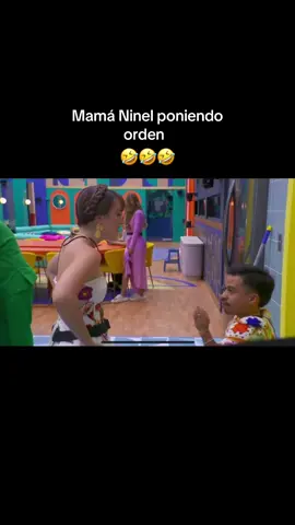 Mamá Ninel poniendo orden a sus dos criaturas 🤣🤣🤣 #Icdfmx3 #lacasamasfamosa #acasadelosfamososmexico #Icdfmx2025 #abelito #ninelconde #elaineharo 