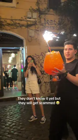 0/10 would not recommend 🥲✌🏼 #italy #rome  #scam #trastevere #aperolspritz #traumatok  