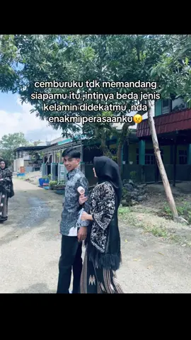 kecuali ibu dn sodara perempuanmu😂😂