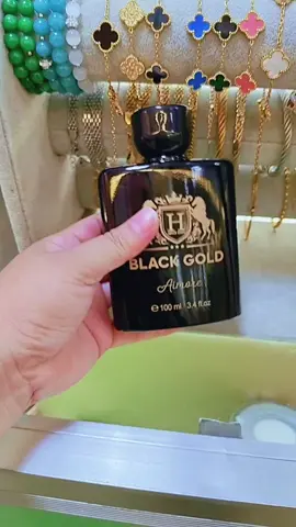 i didn't expect 100+pesos perfume to smell like this.  #aimore#aimoreperfume #blackgold#blackgoldperfume #blackgoldaimore#menperfume #perfumeformens #perfumetiktok #perfumerecommendations 