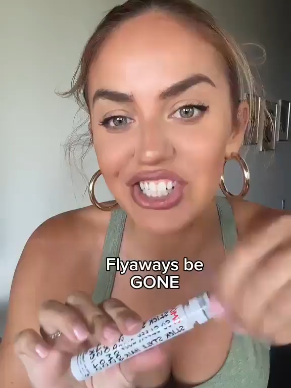 Spectacular, give me 14 of em 🤌🏼  @IGK Hair #slickbackbun #buntutorial #flyaway #wand #igkhair