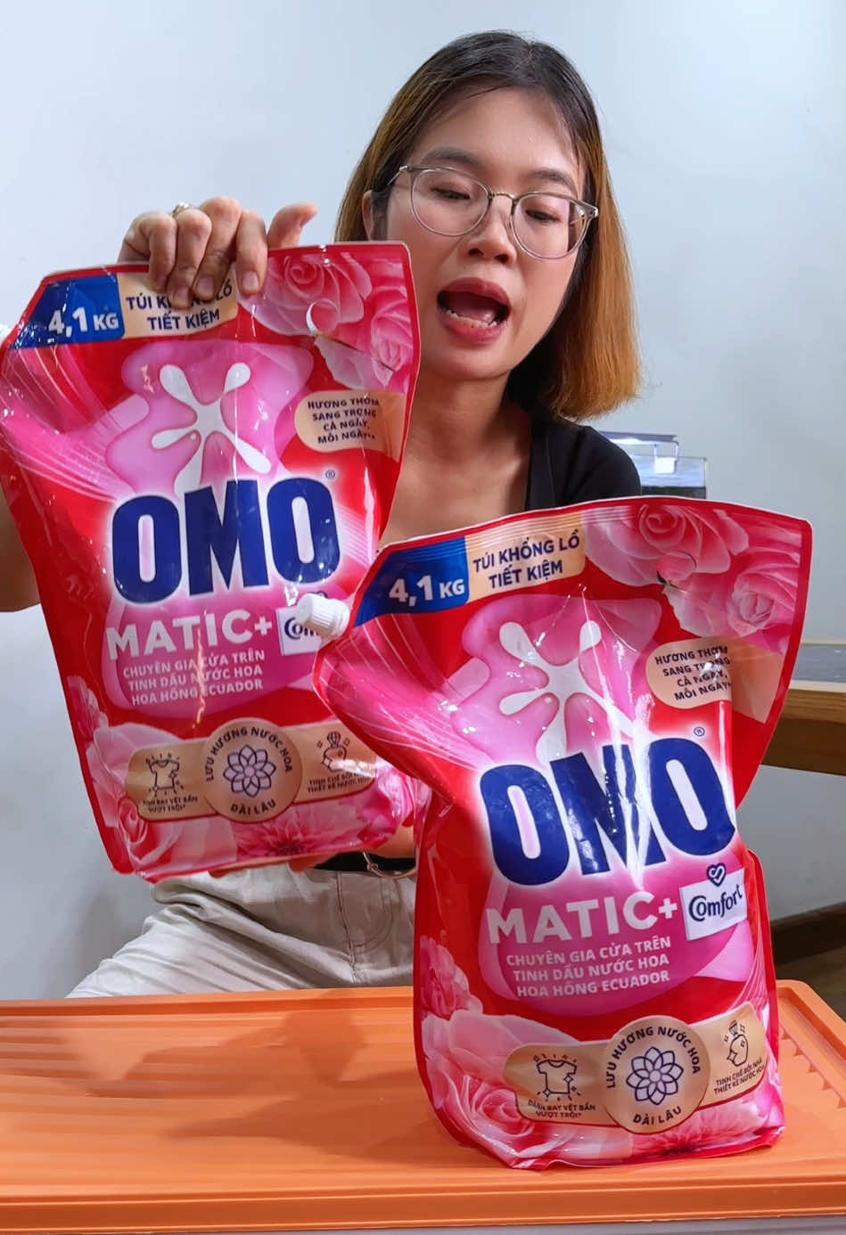 Combo 2 túi nước giựt omo vừa sạch vừa thơm chỉ 430k, giá có thể thay đổi khi hết khuyến mãi, săn trong giỏ hàng nha #kimthanhday #nuocgiat #nuocgiatomo #xuhuong 