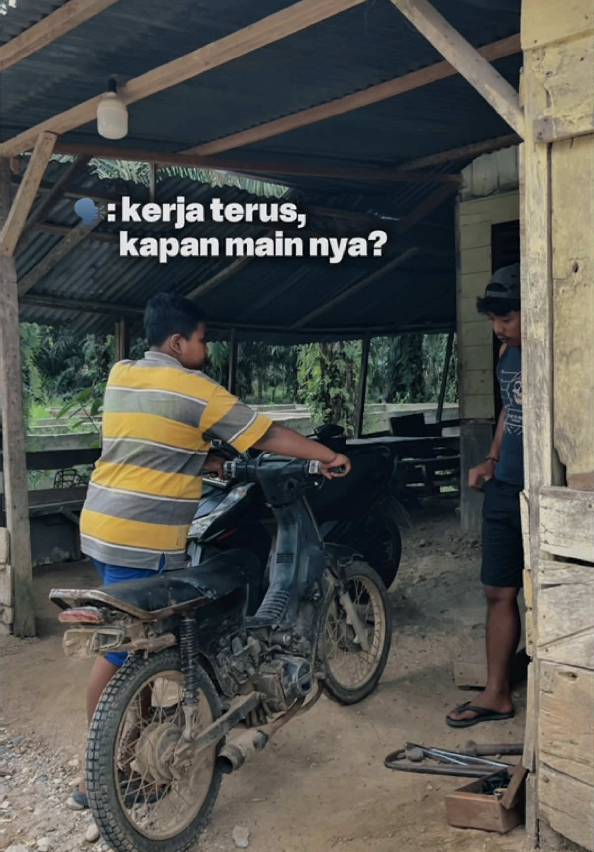 Yang penting ga nganggur aja dulu🫠🫠