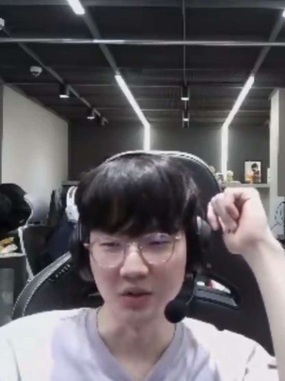 stream hồi 2024 của thầy, tk em trai dễ thương của thầy 🦖 cầu nguyện HLE vô địch Worlds25 - 26  #hlewin 