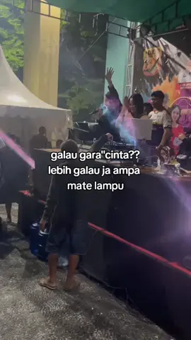 lampu dlu baru kamu🤣 #fyp #masukberanda #selayar #storywa #katakata #silajara #lewatberanda #selayartiktok #selayarisland #fullmatilampu #bismillahfyp #sulawesiselatan 