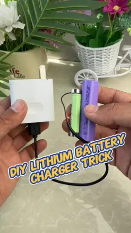 DIY Lithium Battery Charging Trick.. Diy Electrical Projects.. Follow for more like this. Like❣️ comments📋 Share📤 Keep Supporting 🤝 #batterycharger #batterycharging #diyelectricalprojects #electronics #electronicsproject         