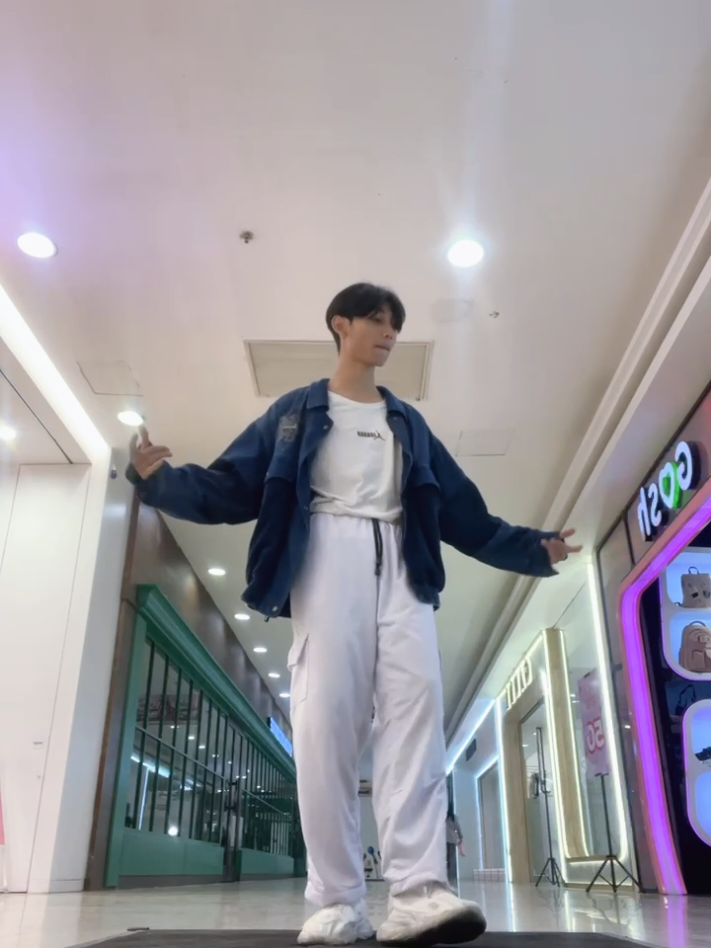 dc Roblox abang @Alief #roblox #dance #trend #fyp 