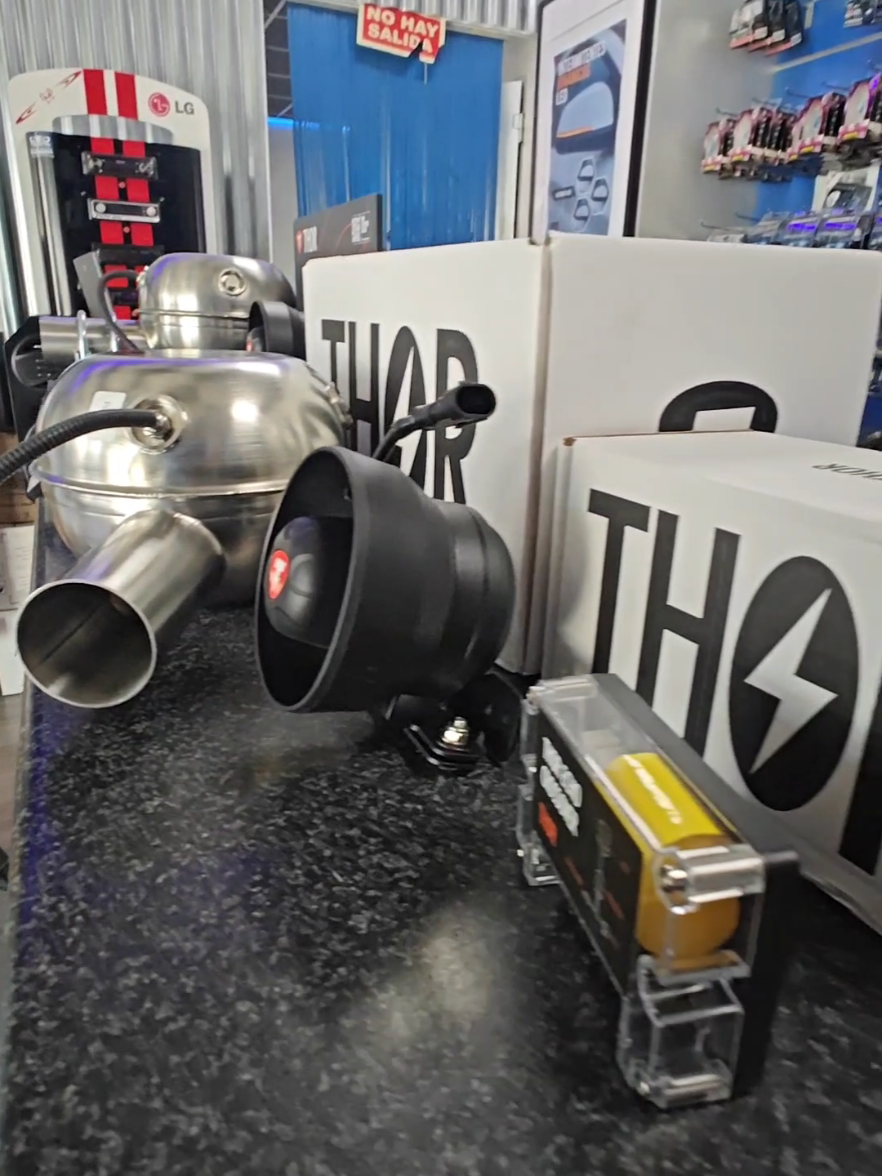 Ven a escuchar el siguiente sonido PoP And Bang de nuestro sistema Thor V8 + Altavoz Echo #popandbang #exhaust #escape #activesound #soundbooster #kufatec #thor #thorv8 #sonidoparadiesel  #malaga #sport #tuning  @Thor_Tuning_Spain @thor_tuning 