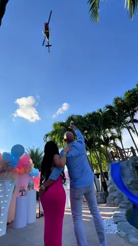 Record the happy moments of gender disclosure#genderreveal #funny #boygirl #fyp #genderrevealgonewrong #foryou 