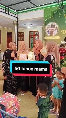 pov : 50 tahun ulang tahun besar besaran 