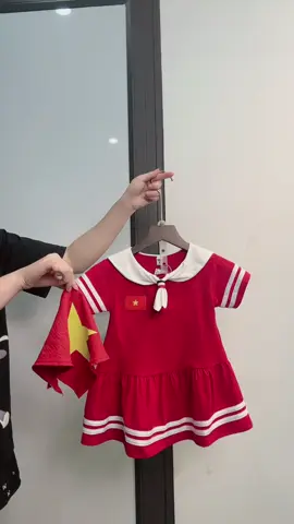 🇻🇳Váy thuỷ thủ yêu nứơc 2 chi tiết màu đỏ xinh thêu cờ đỏ sao vàng phối viền trắng mix kèm khăn bé gái 🇻🇳#vaythuythuyeunuoc#vannguyenkids12 #xuhuong #setxinh2/9#thoitrangtreem 