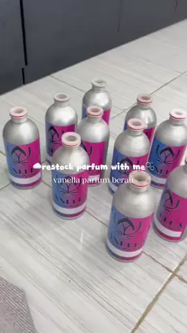 • Jangan lupa mampir ke vanella parfum berau yahh dapatkan bonus dan promo menarik lainya 📍Berau kaltim jl.mulawarman depan genius komputer pas samping toko baju te kombo 🗒️ Buka setiap hari pukul 09:00am-22:00pm #berau #berauterkini #berau_kaltim #berauasik #berau #fyppppppppppppppppppppppp #parfum #parfumviral 