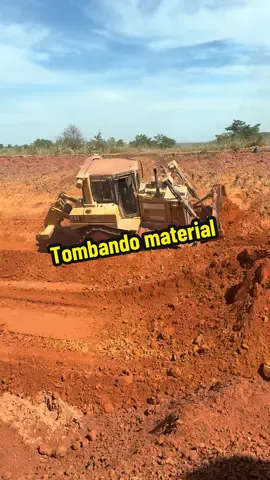 Cuida galera do trecho uma ótima semana abençoada pra todos nós  #galeradotrecho77ba #terraplanagem #maquinaspesadas #escavadeira #operador #matogrosso 