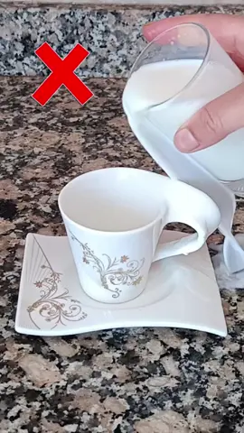 Stop Making This Milk Pouring Mistake! #MilkPouringMistake #KitchenHacks #LifeHacks #CookingTips #FoodTips #DidYouKnow : #PouringTechnique 