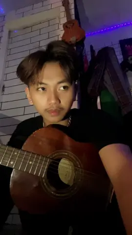 Ceritane ngapal ke lagu puenak dari mas…@HERIS HYDRAWAN 