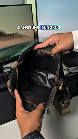 tas selempang muat banyak barang harga murah aja nih 🥳 apalagi desainnya yang kekinian cocok banget buat ootd an 😍 Gercepin promonya sekarang! #tasviral #tas #taspria #taskekinian #elegan #tasselempang #clutch #clutchbagcowok #handbag #tastahanair #keren #guncang88 #outfit #murah #promo #gajiansale #promoguncang88 