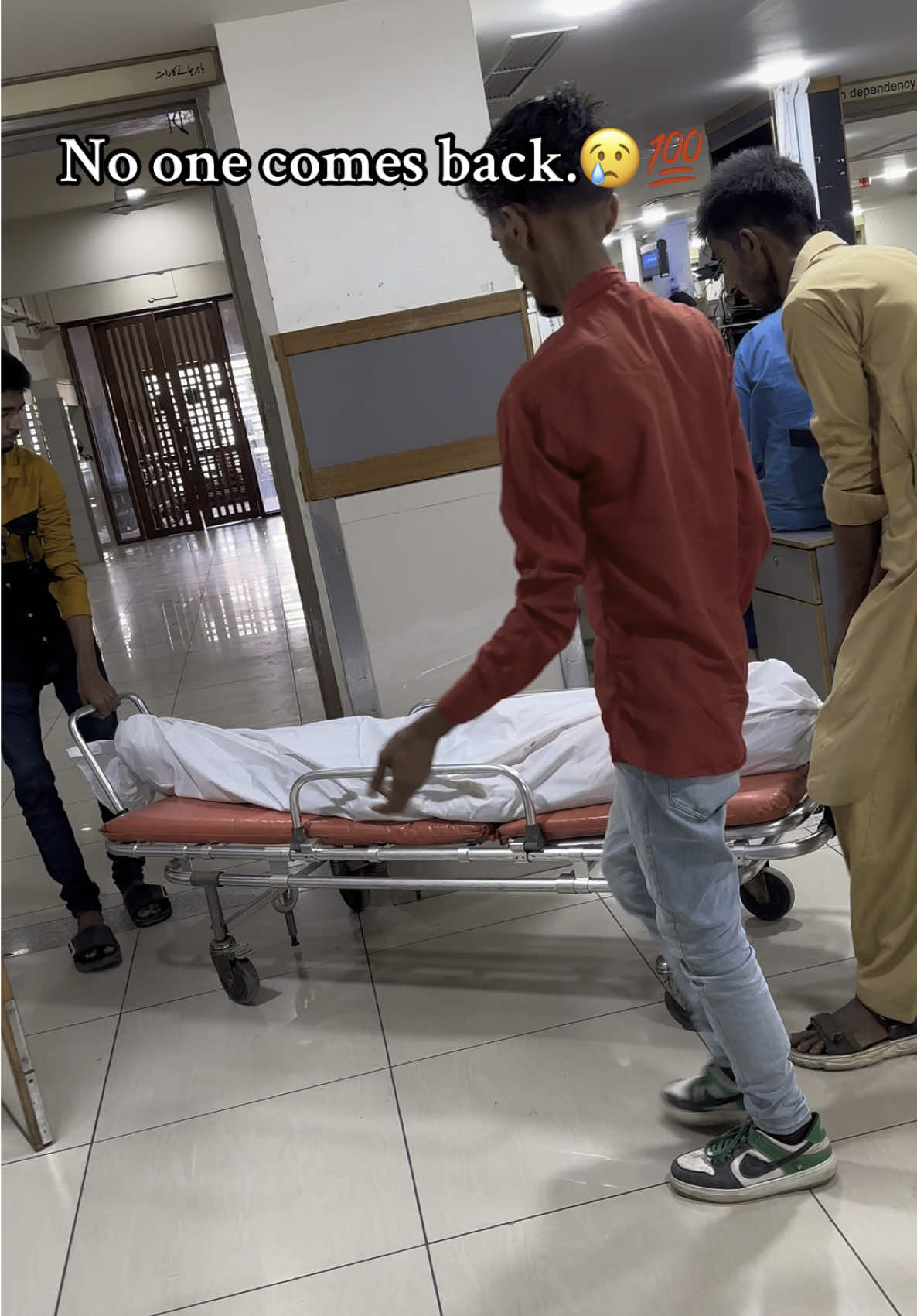 Reality 🥺👀 #drlife #hospital #jinnahhospital #foryou #fyp 
