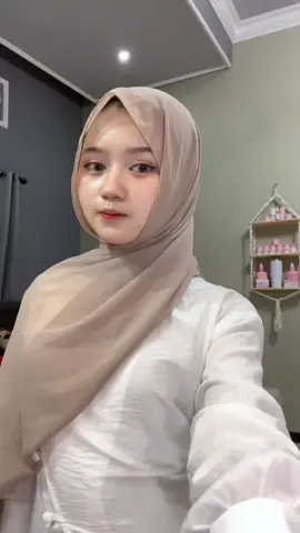 tunik nya canti bgtt plss 