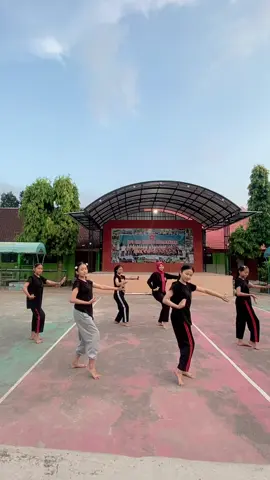 Lama ndak ngonten bareng nak kanak 😍 #fyp #trendtiktok #tiktok2025 #jointrend #spenekad #tarijawa #spenekad #ekstratari #gurusenibudaya #blitar24jam 