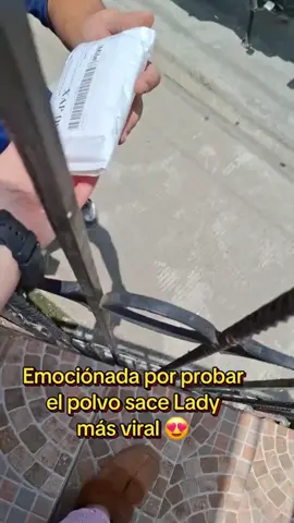 El sudor y la grasa no tienen porque ser un problema. Este polvo fijador resiste el agua, logra un acabado mate impecable y hace que tus poros no se noten. #FijadorResistente #AspectoMateNatural #Con