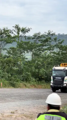 kereta api nya kalimantan🤭#tambangbatubara #fyppppppppppppppppppppppp 