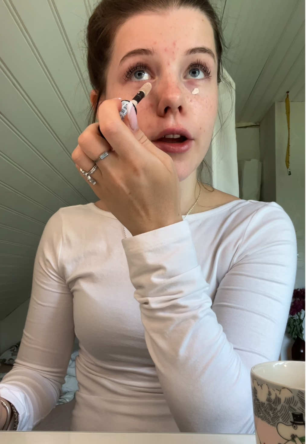 Soittolista on ristinolla❤️‍🔥❤️‍🔥#suomitok #foryoupage❤️❤️ #fry #fyp #livelovelaugh #grwm #grwmroutine #grwmmakeup #affordablemakeup #drugstoremakeup #makeup #nomakeupmakeup #yapping 