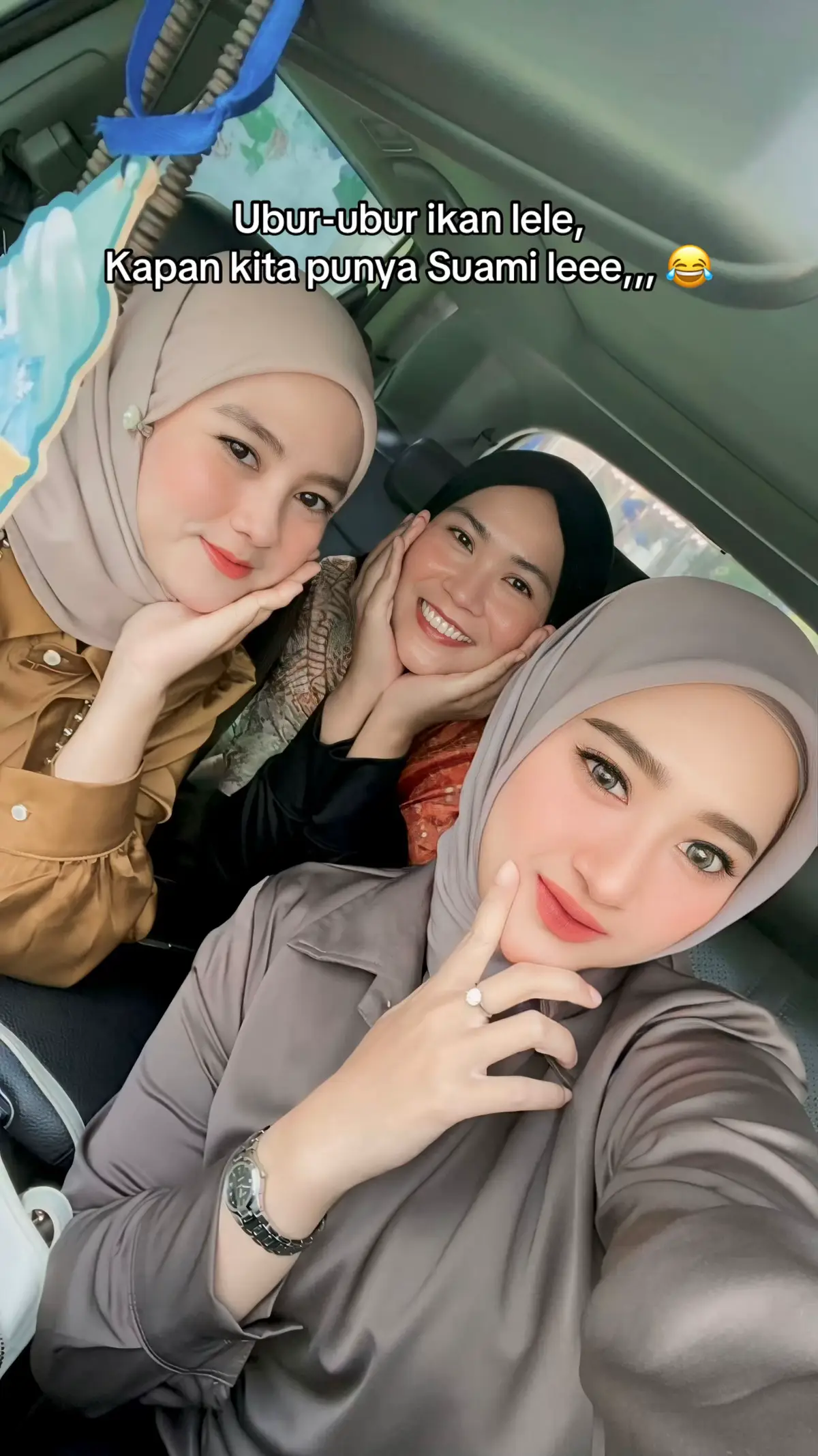 @Lesandra Collection kapan yaa ?!? 😂