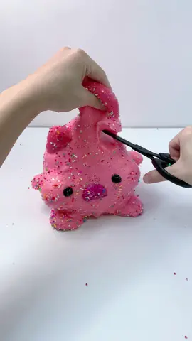 SQUISHY ASMR 🐷🐷 pig#asmr #satisfying 