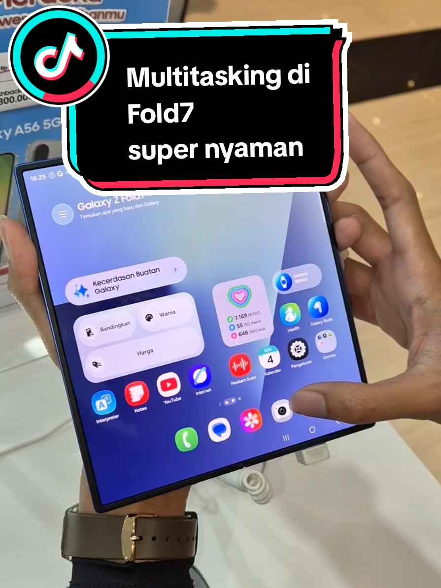 Samsung Galaxy Z Fold7 Multitasking? Gak perlu ribet! Nikmati pengalaman kerja dan hiburan di layar besar 8 inch dengan refresh rate 120Hz yang super smooth! Semua lancar tanpa ngelag berkat Snapdragon 8 Elite for Galaxy💪 #Fold7 Fold7 #samsung #Galaxy #Blibli #BlibliStore 