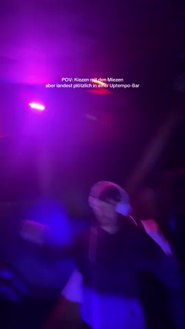 Besser hätte es uns nicht treffen können #uptempoaufdie1 #hamburg #kiez #reeperbahn #bar #fyp @Alica || Festivals & Fitness 
