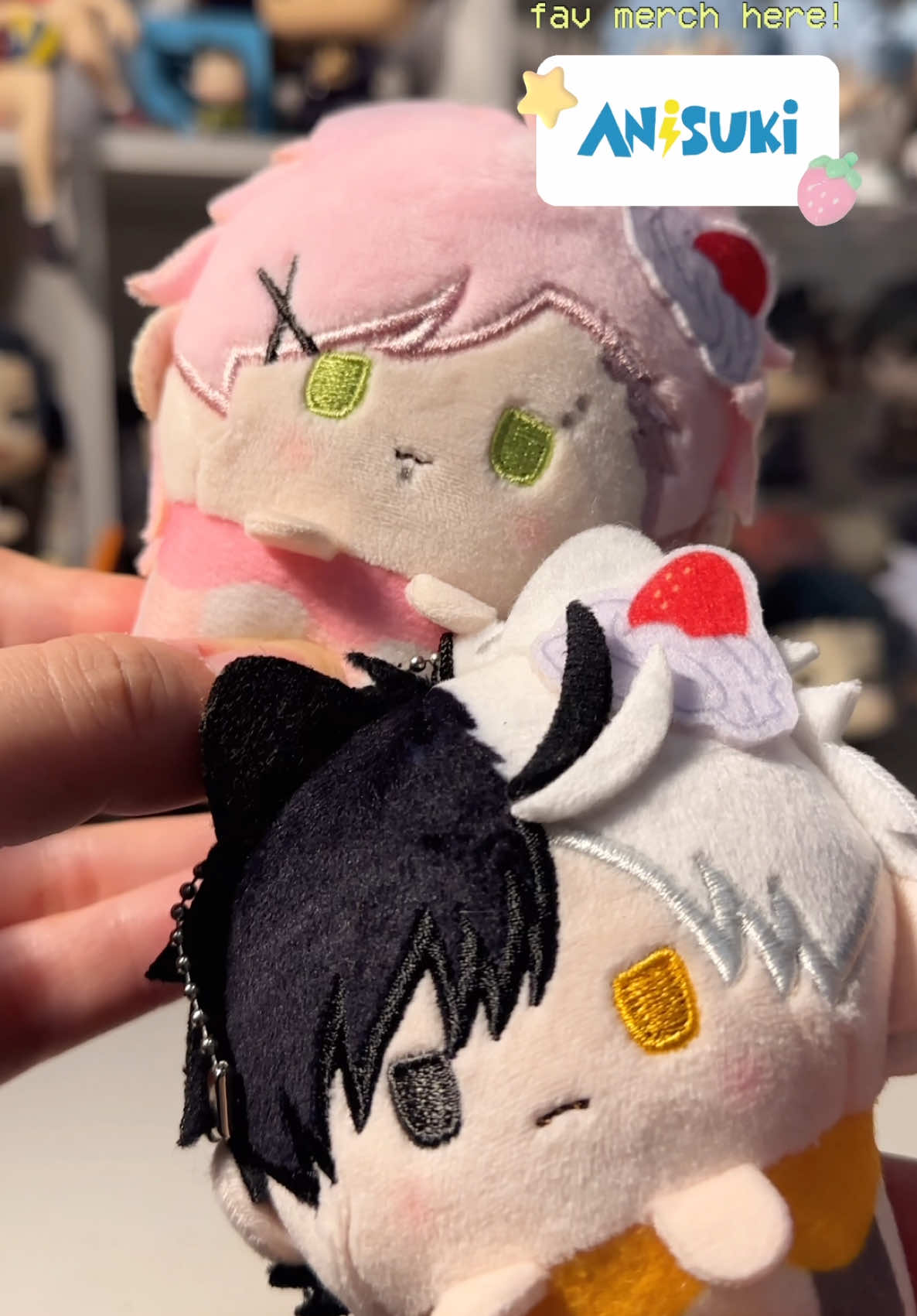 New Wind Breaker merch!! It’s shoo cuteee 😆💗✨ Always having fun unboxing blind box especially when it’s ur fav anime ☝🏻 #windbreaker #anisuki @Anisuki #sakuraharuka #mitsukikiryu #animegoods 