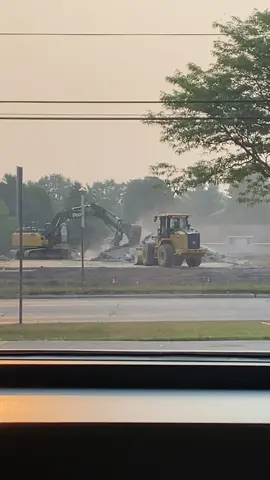 🦖🦕🏗️🚜