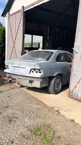 Le moment tant attendu ! #peinturecomplete#bmw#restauration#e36#pourtoi