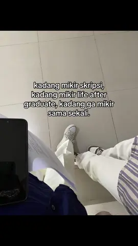 kerja apa ya #skripsi #graduate #aftergraduation #masukberandafyp #fyp #kuliah #fyppppppppppppppppppppppp #4u #xybca #fypage #mahasiswaindonesia #skripsian #pejuangskripsi #trending 