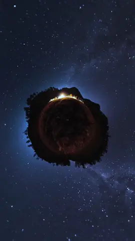 Milky Way di Ranu Kumbolo🏕️🌋🌌 Di atas sunyinya malam Ranu Kumbolo, Bimasakti membentang bagai lukisan agung di langit. Setiap kerlip bintang menari dalam bingkai waktu mengisahkan rahasia alam semesta yang tak terjangkau kata Di kejernihan udara pegunungan, galaksi ini bukan sekadar keindahan tapi pelukan semesta yang menenangkan yang mengajarkan kita diam dan merasa, Ia mengingatkan kita bahwa di balik riuhnya dunia ada ruang sunyi yang justru paling menghidupkan jiwa Menatap langit dari tepian danau ,kita tak lagi hanya melihat cahaya tapi mendengar bisikan alam bahwa kita kecil namun tak pernah sendiri. 📷 @insta360 official  #ranukumbolo #gunungsemeru #milkyway #bimasakti #camping #insta360 #semeru 