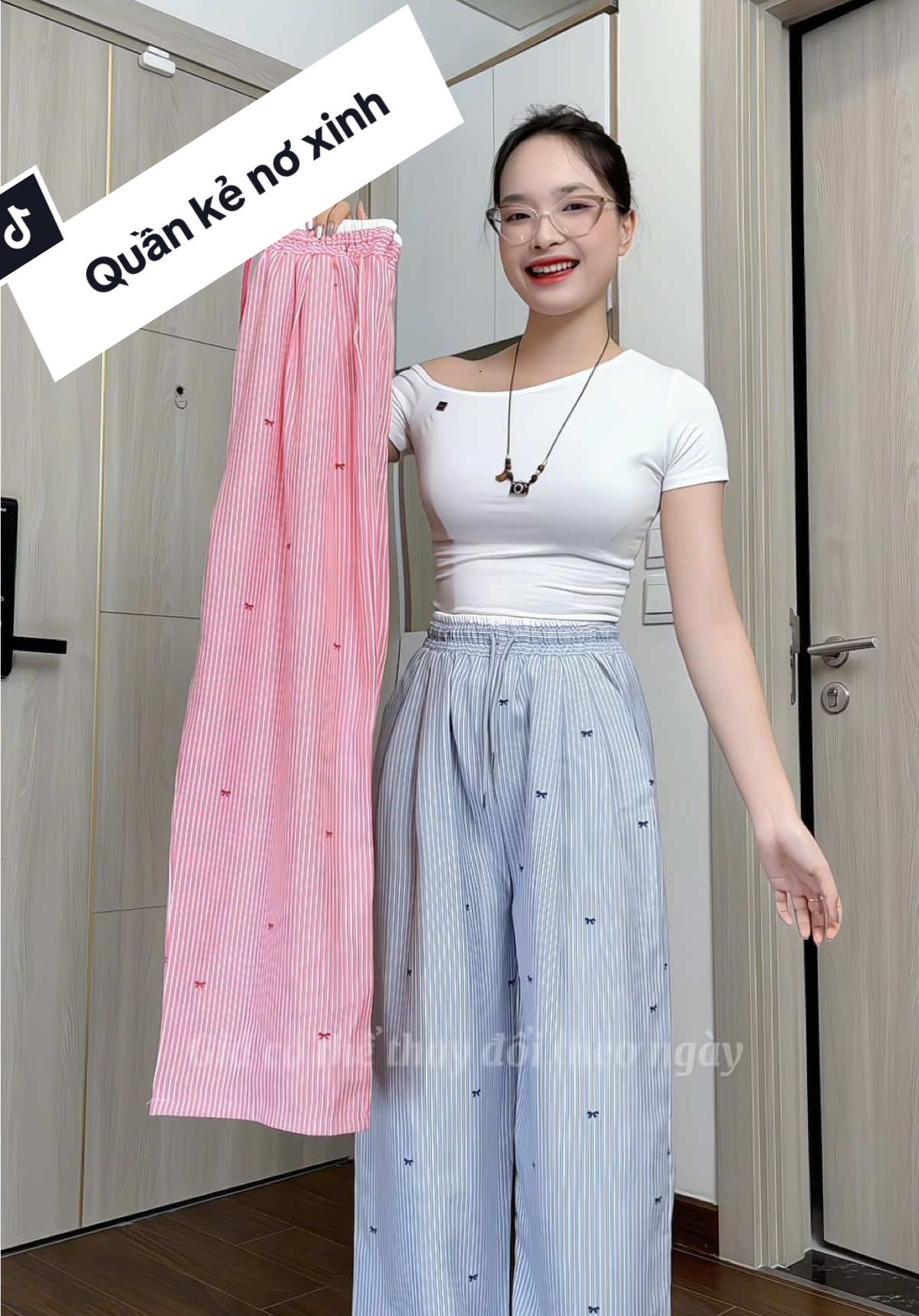 Quần kẻ nơ hottrend #hiennguyen666666 #thoitrangnu #quankesoc #quanongrong #quanongsuong #quandainu #xuhuong 