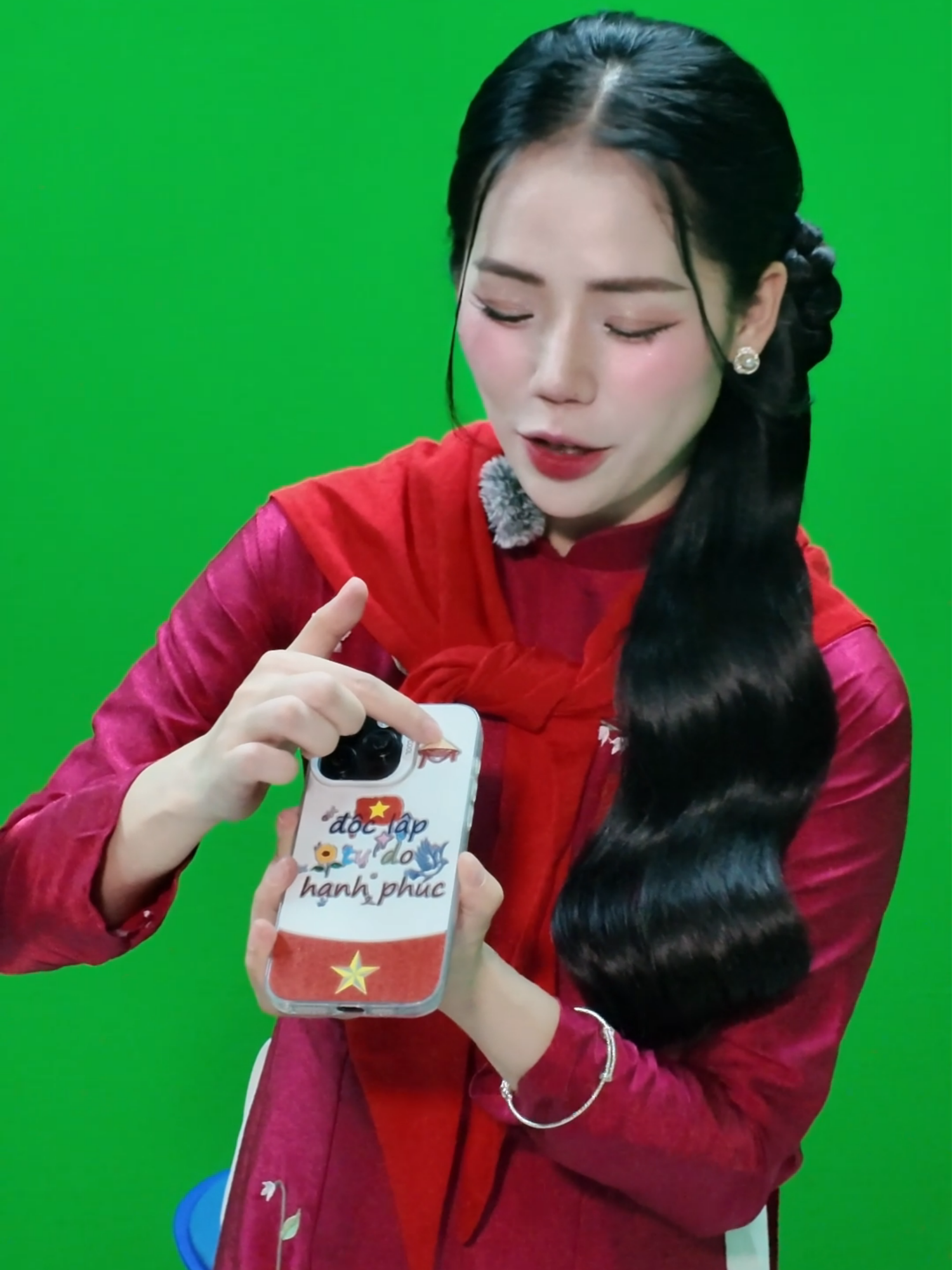 Vừa thể hiện tình yêu quê hương, vừa bảo vệ điện thoại, quá đỉnh lun #huongly #tiktokshop #review #Opdienthoai #ốp #dienthoaithongminh #quockhanh2thang9 #dailequockhanh #lequockhanh