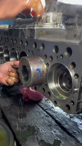 Six cylinder diesel engine piston ring replacement #engine #tips #restoration #foryoupage 