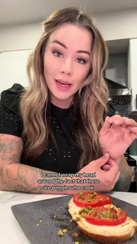 I seriously feel like half of my camera roll is screenshotted recipes from tiktok, ReciMe is my new best friend 🙏🏻  #hacks #cookinghack #recipes #EasyRecipes #weeknightdinner 