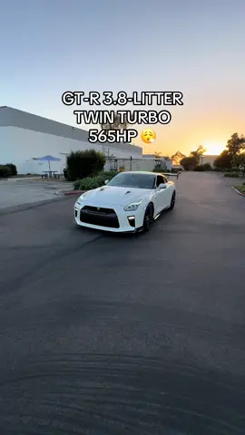 Una bestia el GTR! #1skgtr #parati #jdmcarsoftiktok #fyp #fyp #r35gtr #gtrr35 #r35gtr #gtr #gtrr35nismo #viraltiktok 