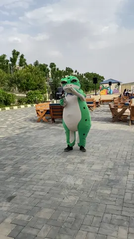 ياعمري اخر شي غدرني 😅😅😅😅#الضفدع_المجنون 