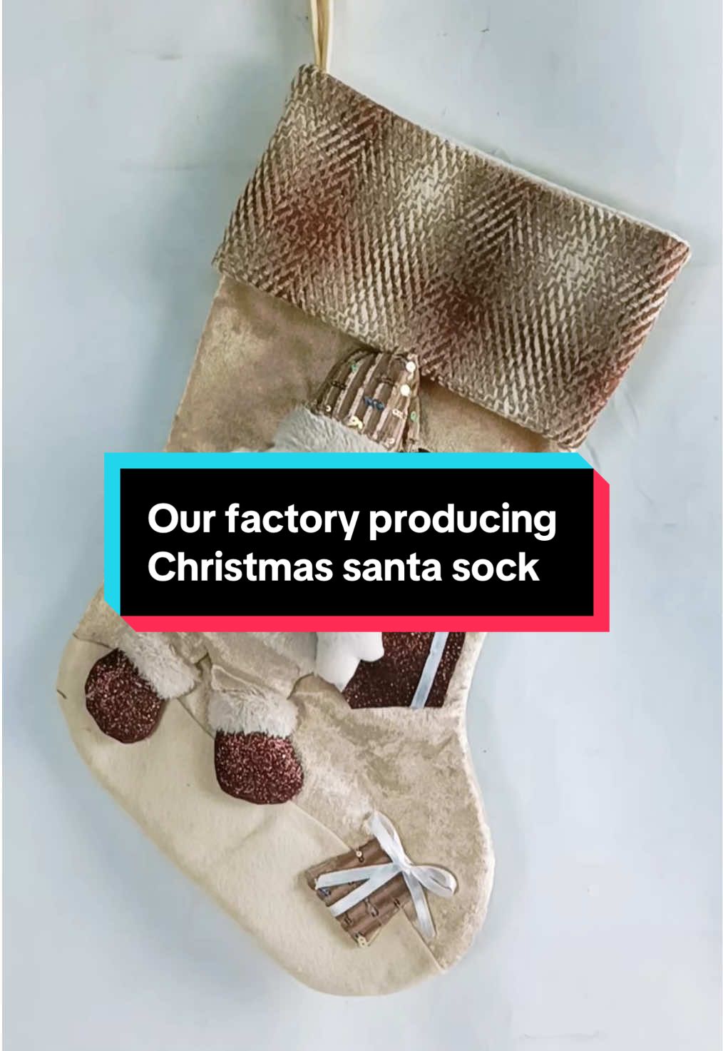 Christmas santa sock 🎅❤️We’re producing this Christmas santa sock now 🎄🎅⛄️🎄#christmas #christmasdecorations #christmasfactory #christmaswholesale #christmassanta #christmassocks #christmastree #christmaswreath 